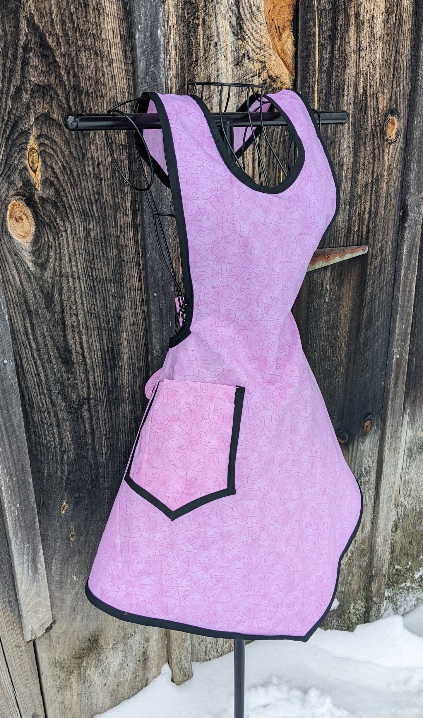 Sweetheart Vintage Inspired Apron in Pink and Black