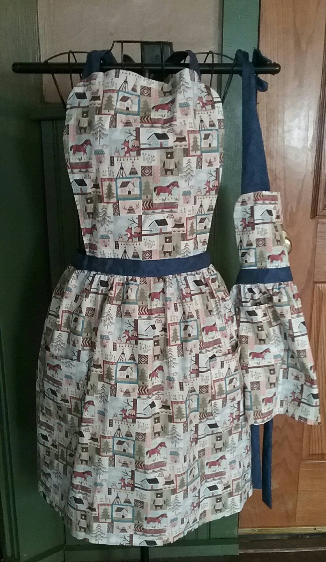 Animal Adventures Mommy & Me Apron Set.