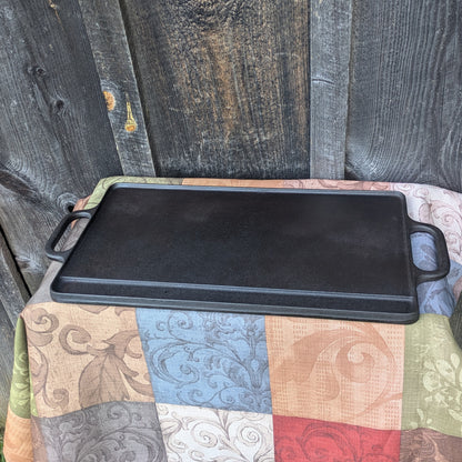 Vintage Lodge Cast Iron Reversible Griddle Grill 7G12