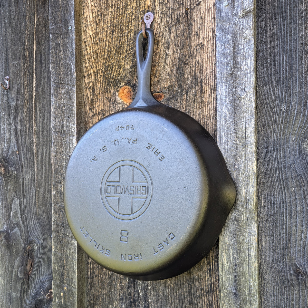 Griswold #8 Large Block Logo Cast Iron Skillet Smooth Bottom 704 P