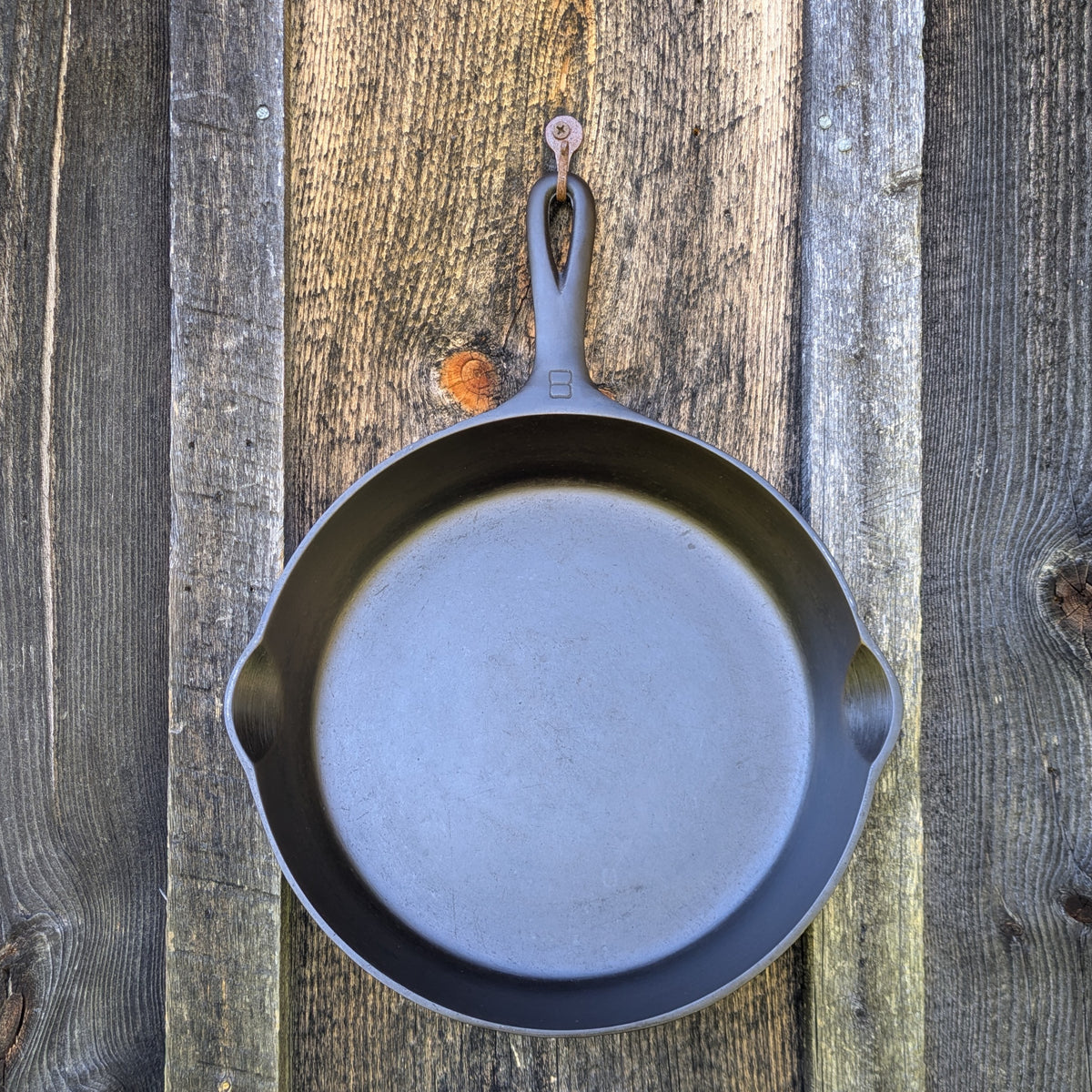 Griswold #8 Large Block Logo Cast Iron Skillet Smooth Bottom 704 P