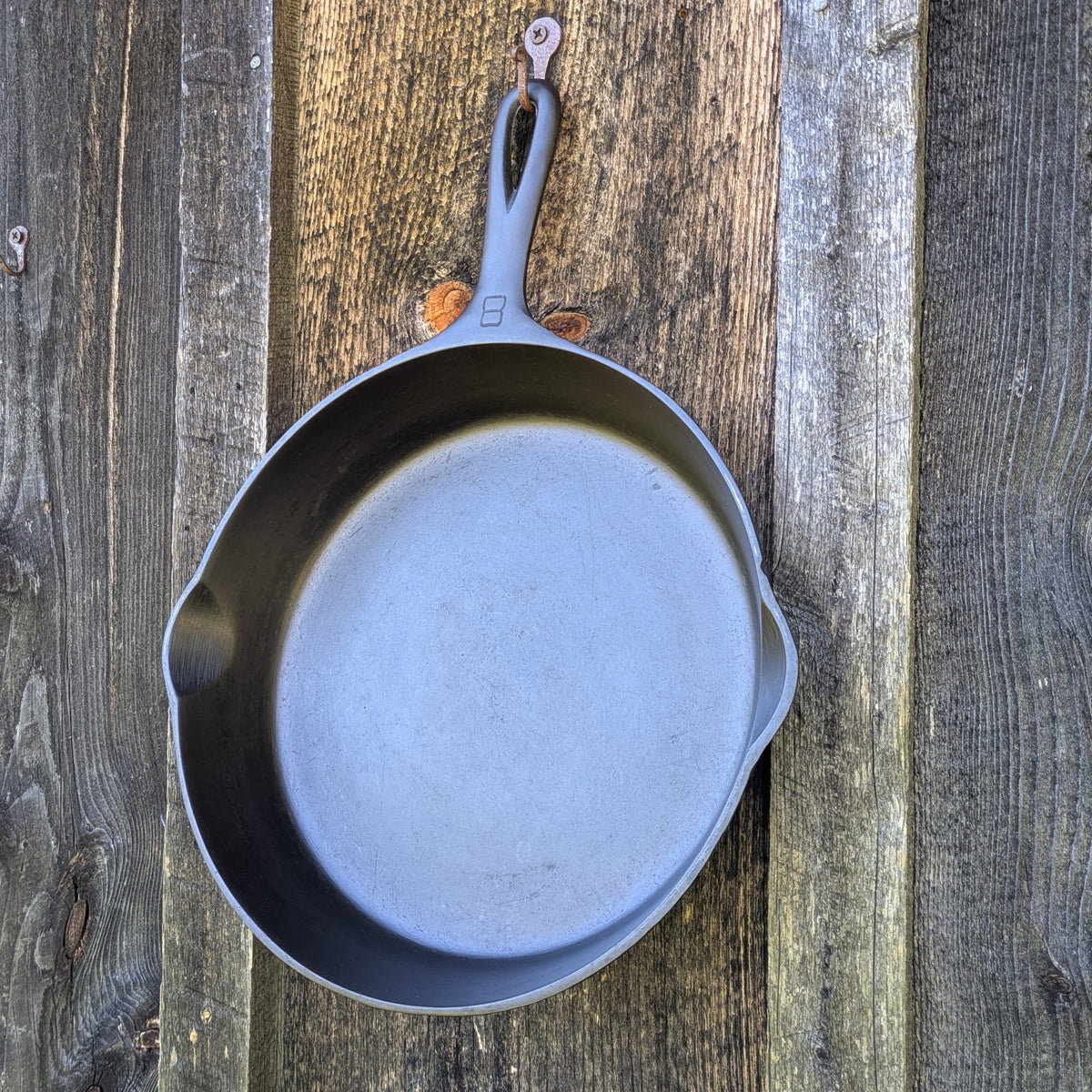 Griswold #8 Large Block Logo Cast Iron Skillet Smooth Bottom 704 P