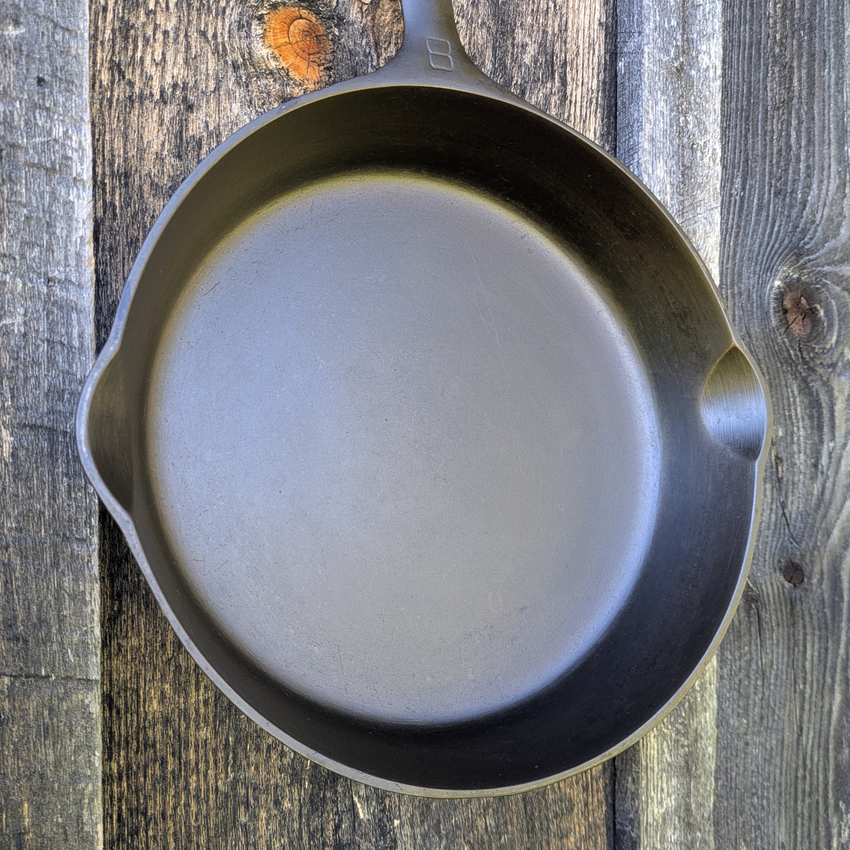 Griswold #8 Large Block Logo Cast Iron Skillet Smooth Bottom 704 P