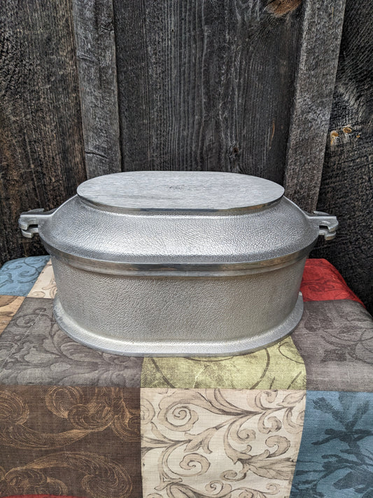 Vintage Guardian Service Hammer Aluminum Roaster with Serving Tray Lid