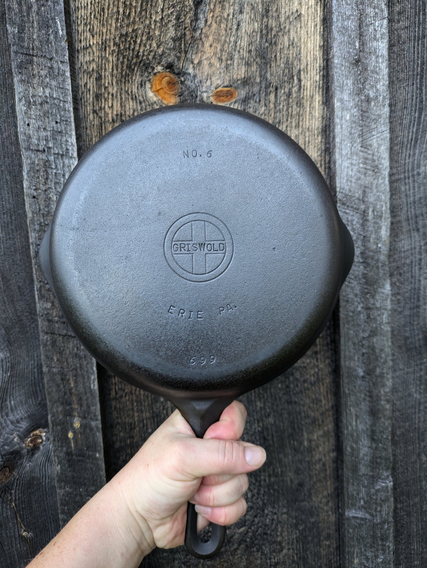 Griswold Small Block Logo #6 Cast Iron Skillet with Early Handle 699