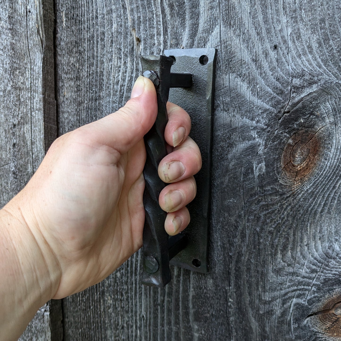 Single Hand Forged 6.25" Twisted Handle with Sturdy Backplate