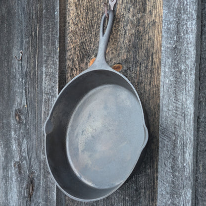 Vintage Single Notch Lodge #6 Cast Iron Skillet