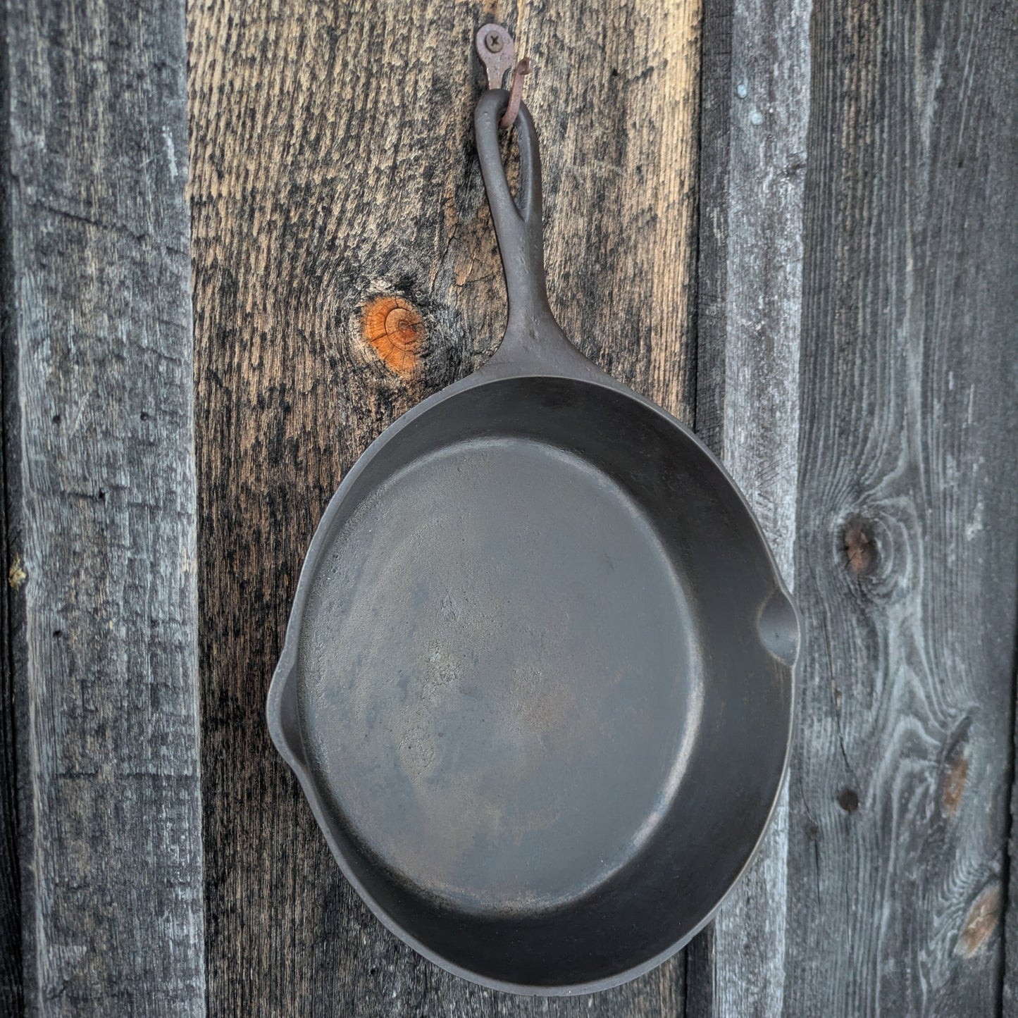 Vintage Single Notch Lodge #6 Cast Iron Skillet