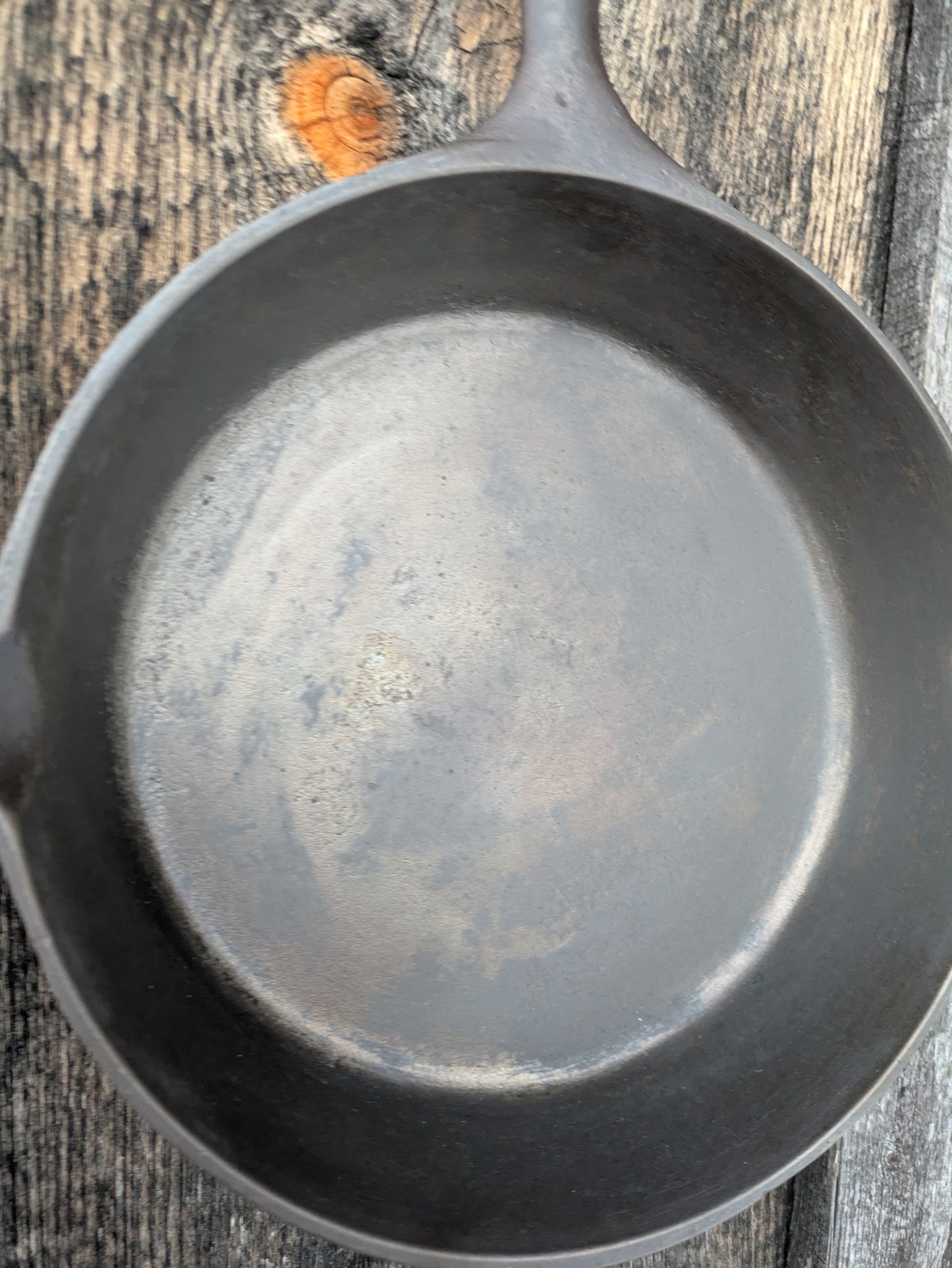 Vintage Single Notch Lodge #6 Cast Iron Skillet