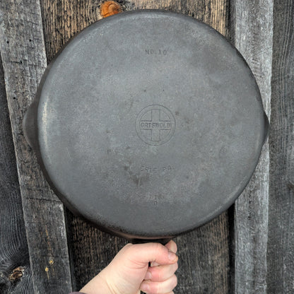 Griswold Small Block Logo #10 Cast Iron Skillet with Late Handle 716 D