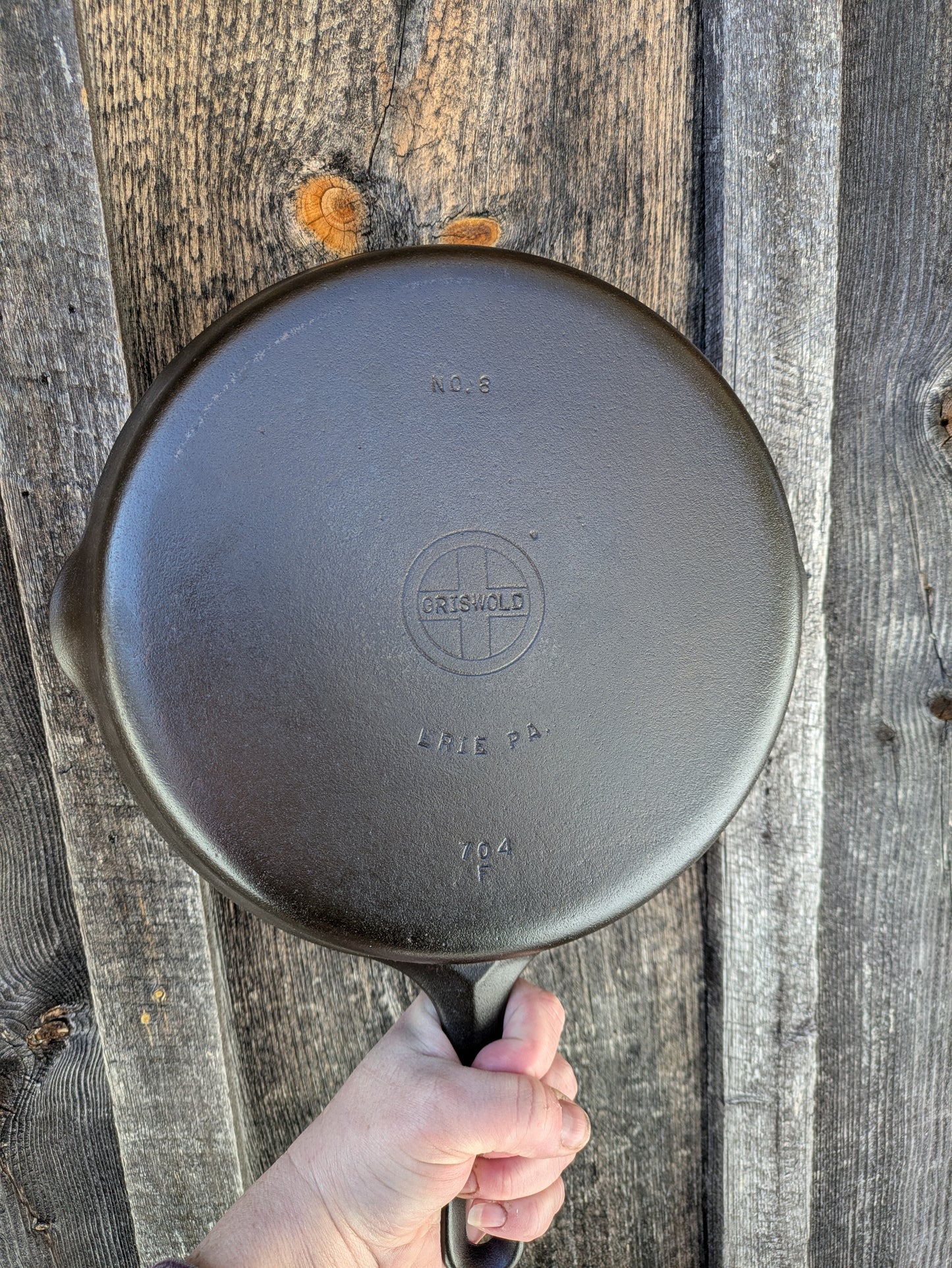 Vintage Griswold #8 Cast Iron Skillet with Late Handle 704 F