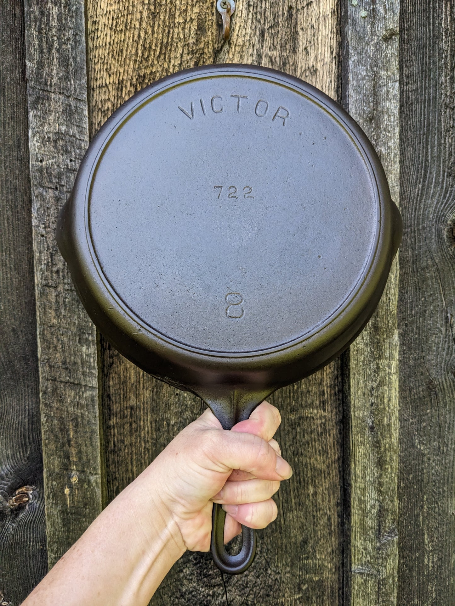 Victor by Griswold #8 Cast Iron Skillet 722