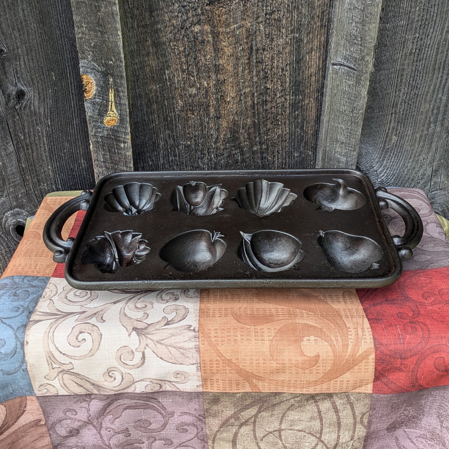John Wright Fall Harvest Cast Iron Gem Pan