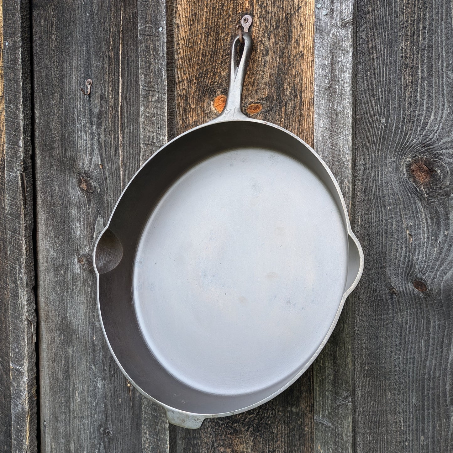 Griswold #14 Cast Iron Skillet with Large Block Logo 718