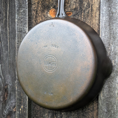 Griswold #9 Cast Iron Skillet with Small Block Logo and Grooved Handle 710 C
