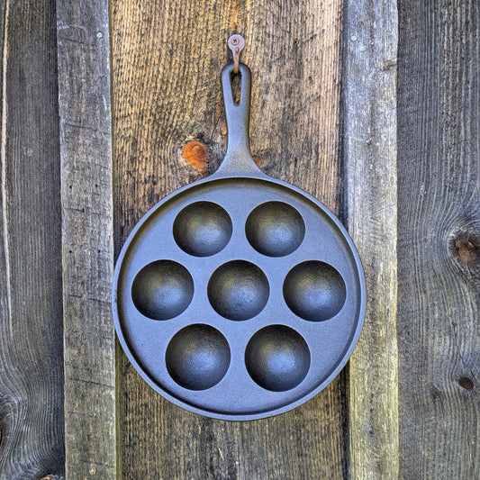Griswold No. 32 Aebleskiver Danish Cake Pan or Egg Poacher, 962