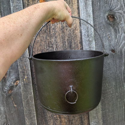Wagner Ware Cast Iron Flat Bottom Kettle #8