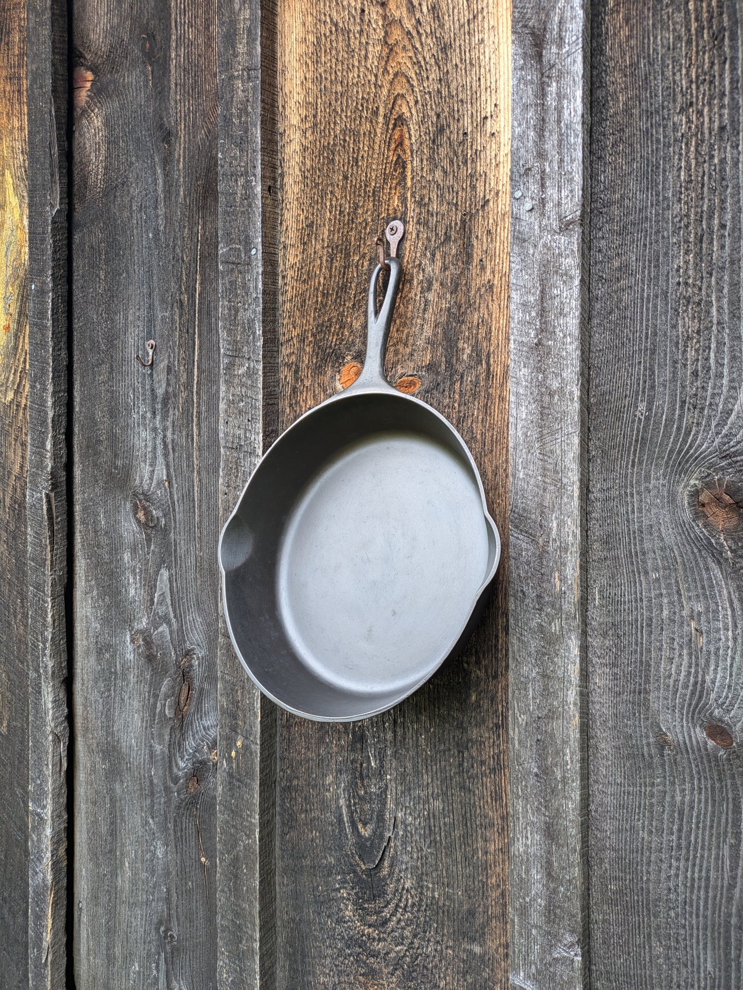 Vintage Griswold #7 Cast Iron Skillet with Slant Erie Logo 701 A