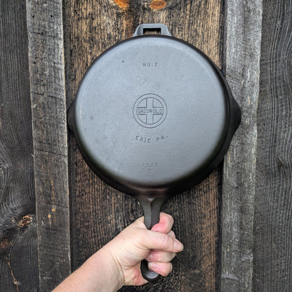 Vintage Griswold Hinge Tab #7 Cast Iron Skillet 2507