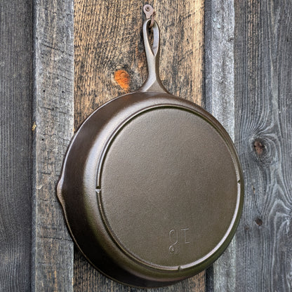Vintage 1930's 3 Notch Lodge #10 Cast Iron Skillet