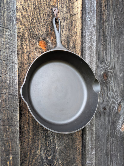 Vintage Griswold #7 Cast Iron Skillet with Slant Erie Logo 701 A