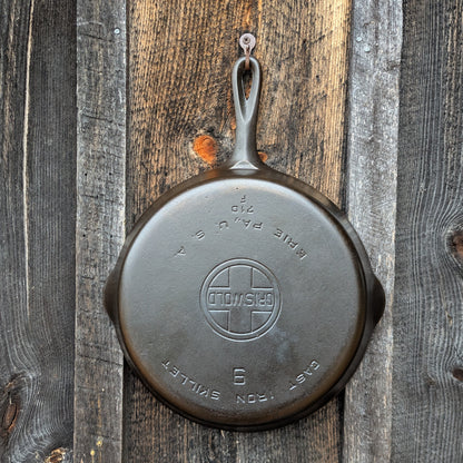 Vintage Griswold #9 Cast Iron Skillet Large Block Logo 710