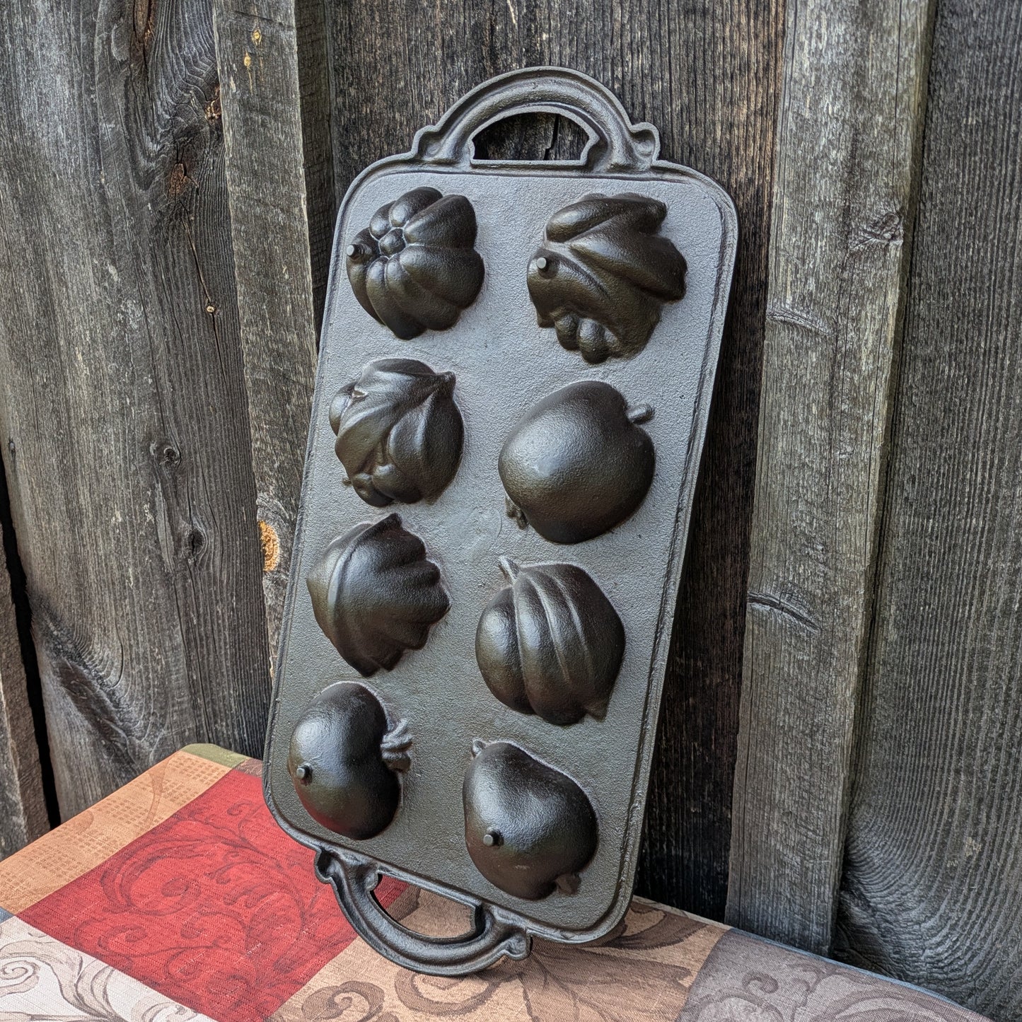 John Wright Fall Harvest Cast Iron Gem Pan