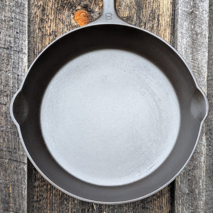 Griswold #8 Cast Iron Skillet with Slant EPU Logo 704 J