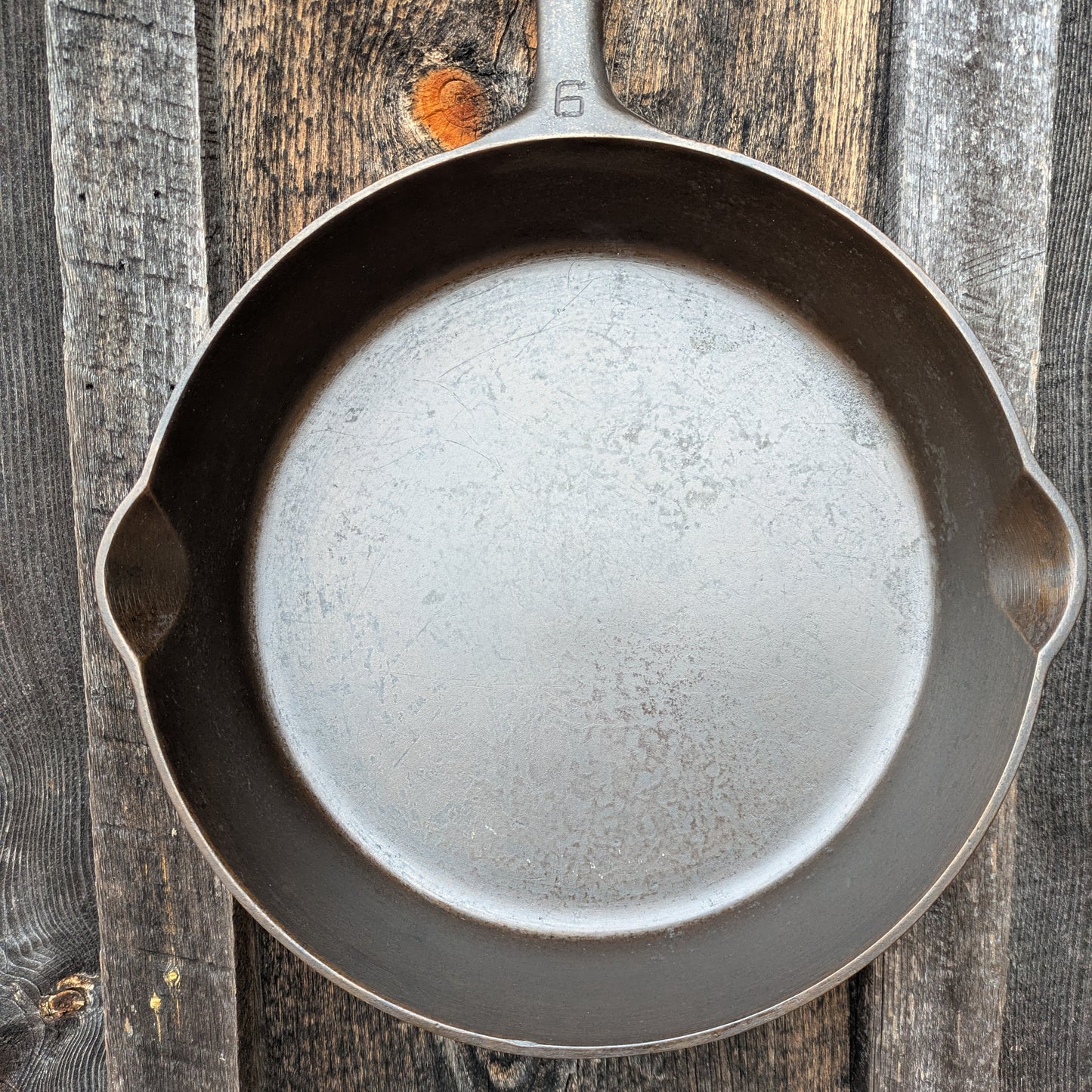 Vintage Griswold #9 Cast Iron Skillet Large Block Logo 710