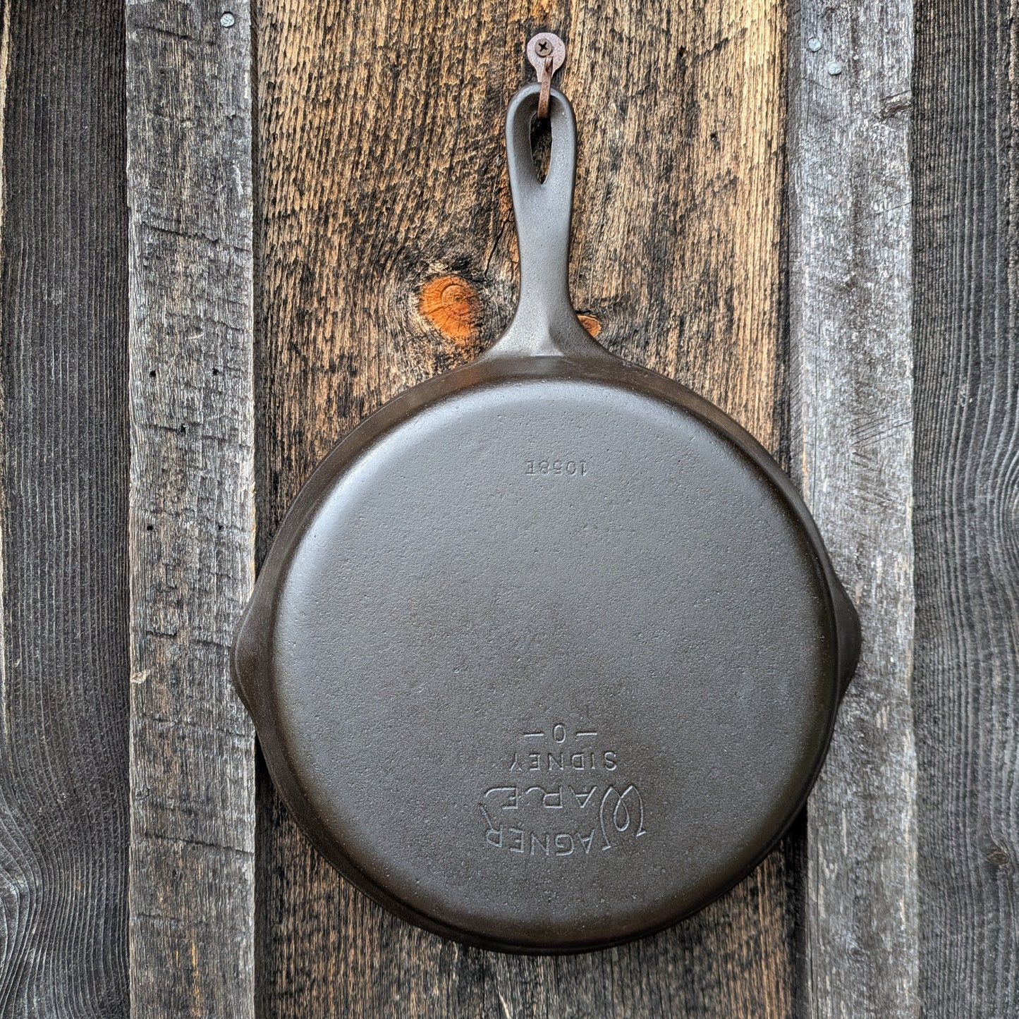 Wagner Ware #8 Cast Iron Skillet 1058 with Self Basting Lid