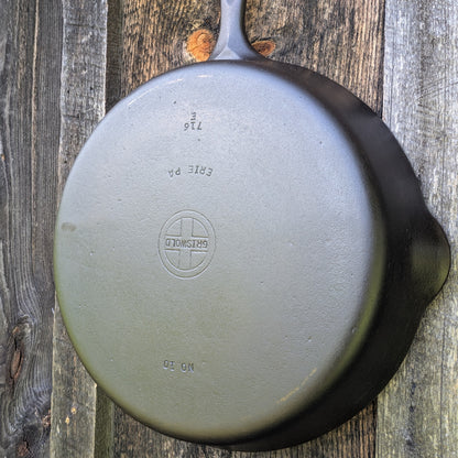 Griswold #10 Cast Iron Skillet with Small Block Logo & Late Handle 716 E