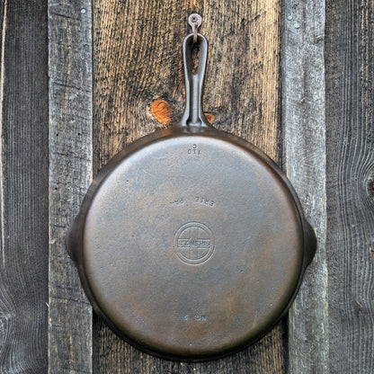 Griswold #9 Cast Iron Skillet with Small Block Logo and Grooved Handle 710 C