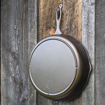 Vintage 1930's 3 Notch Lodge #10 Cast Iron Skillet