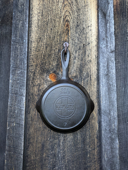 Griswold #4 Cast Iron Skillet with Slant Erie Logo 702