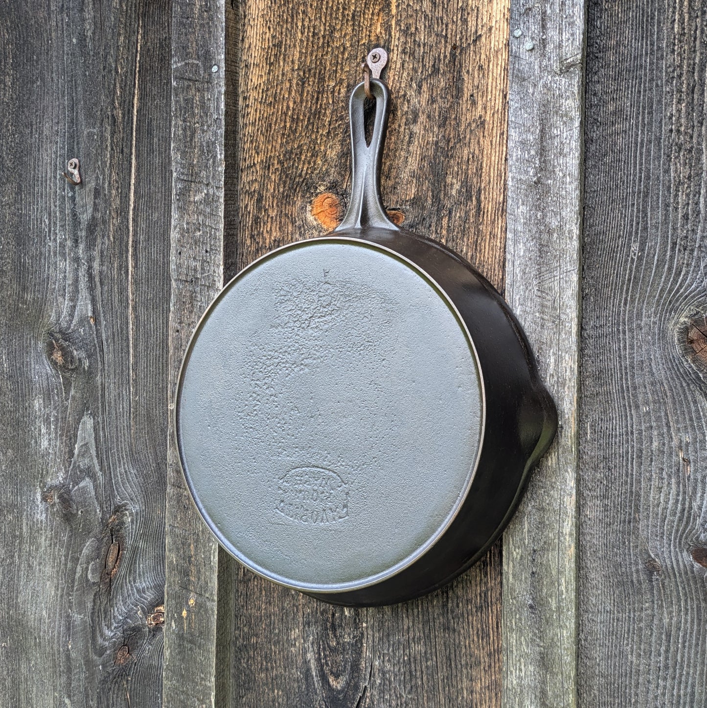 Favorite Piqua Ware #9 Cast Iron Skillet with Smiley logo and Heat Ring