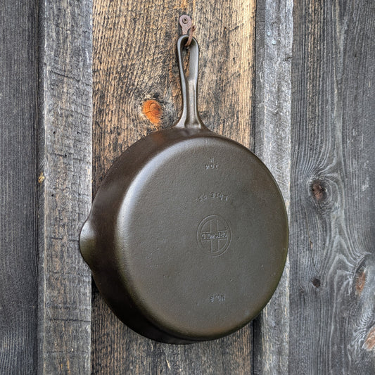 Vintage  Griswold #8 Cast Iron Skillet Small Block Logo Grooved Handle 704 N