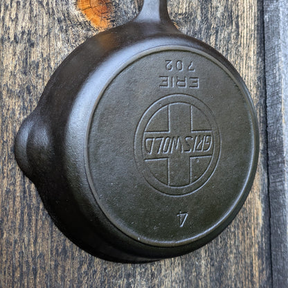 Griswold #4 Cast Iron Skillet with Slant Erie Logo 702