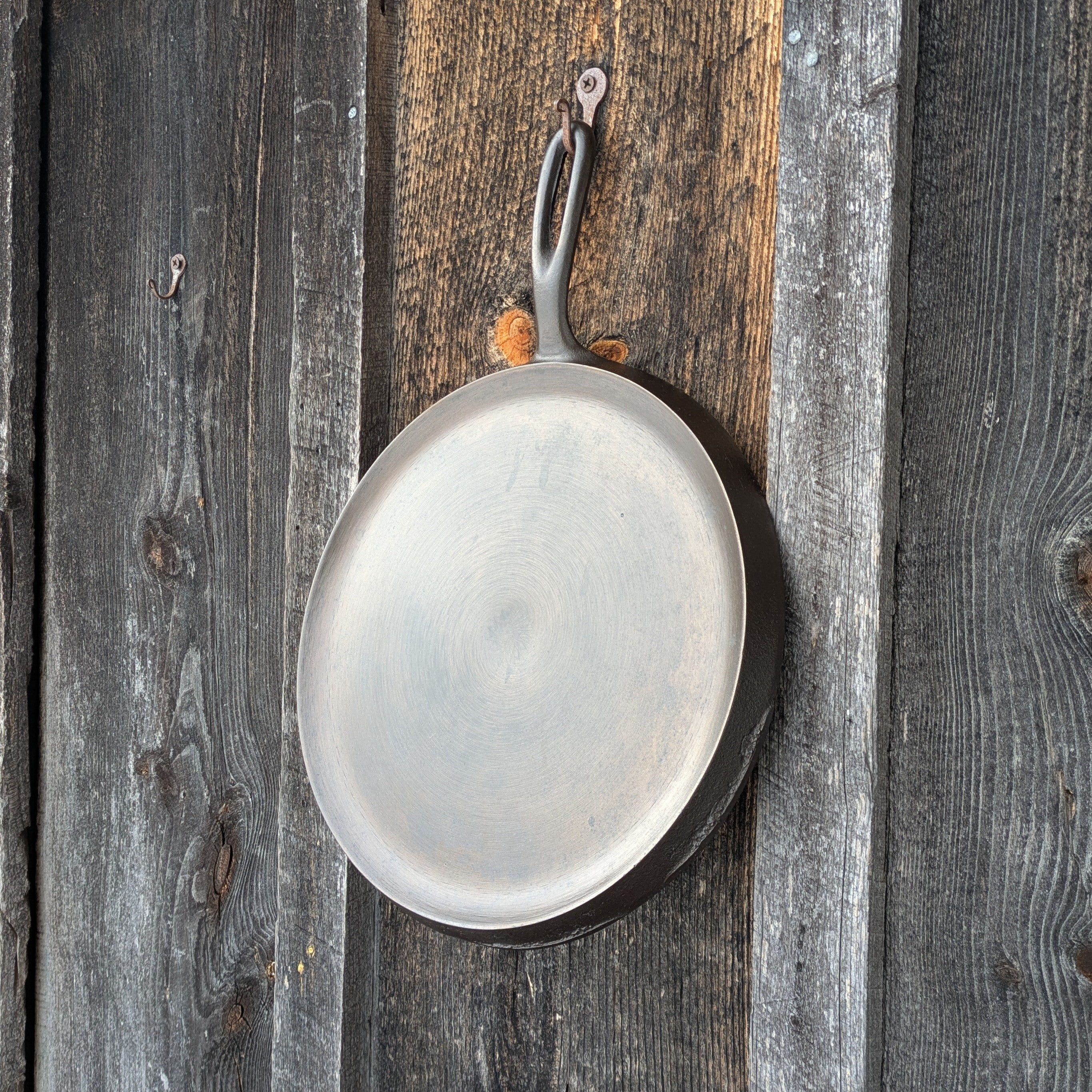 Wagner Ware Cast Iron Skillet Griddle #9 1109 D – The Forge at
