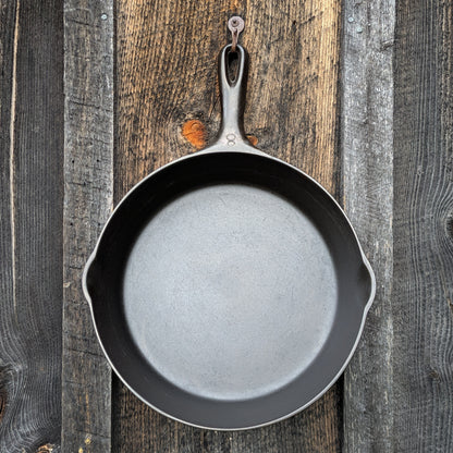 Vintage Vollrath Ware #8 Cast Iron Skillet
