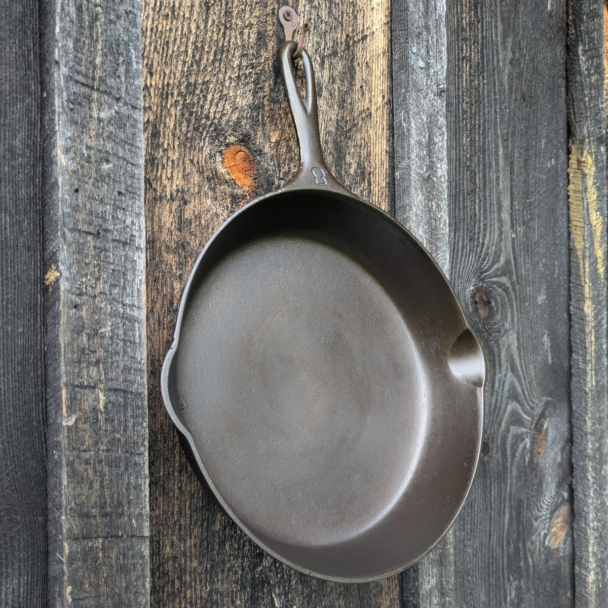 Griswold #8 Cast Iron Skillet with Slant EPU Logo 704 G