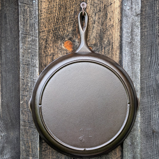 Vintage 1930's 3 Notch Lodge #10 Cast Iron Skillet