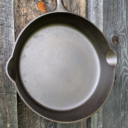 Griswold #10 Cast Iron Skillet with Small Block Logo & Late Handle