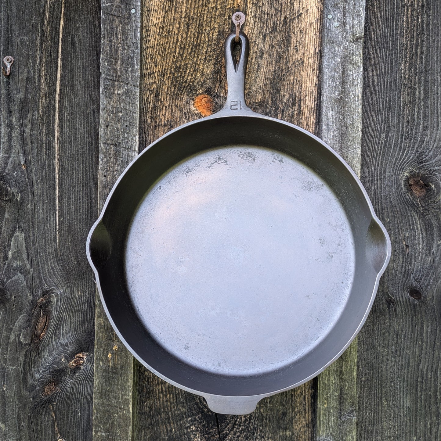 Griswold #12 Large Cast Iron Skillet with Large Block Logo and Heat Ring 719