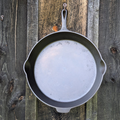 Griswold #12 Large Cast Iron Skillet with Large Block Logo and Heat Ring 719