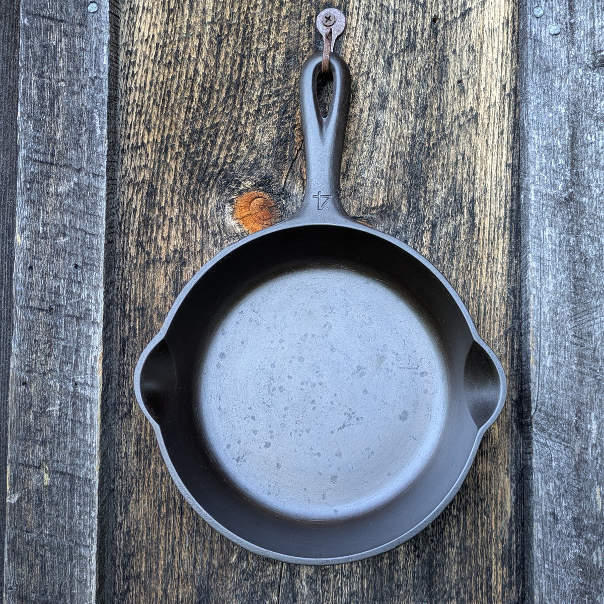Griswold #4 Cast Iron Skillet with Slant Erie Logo 702