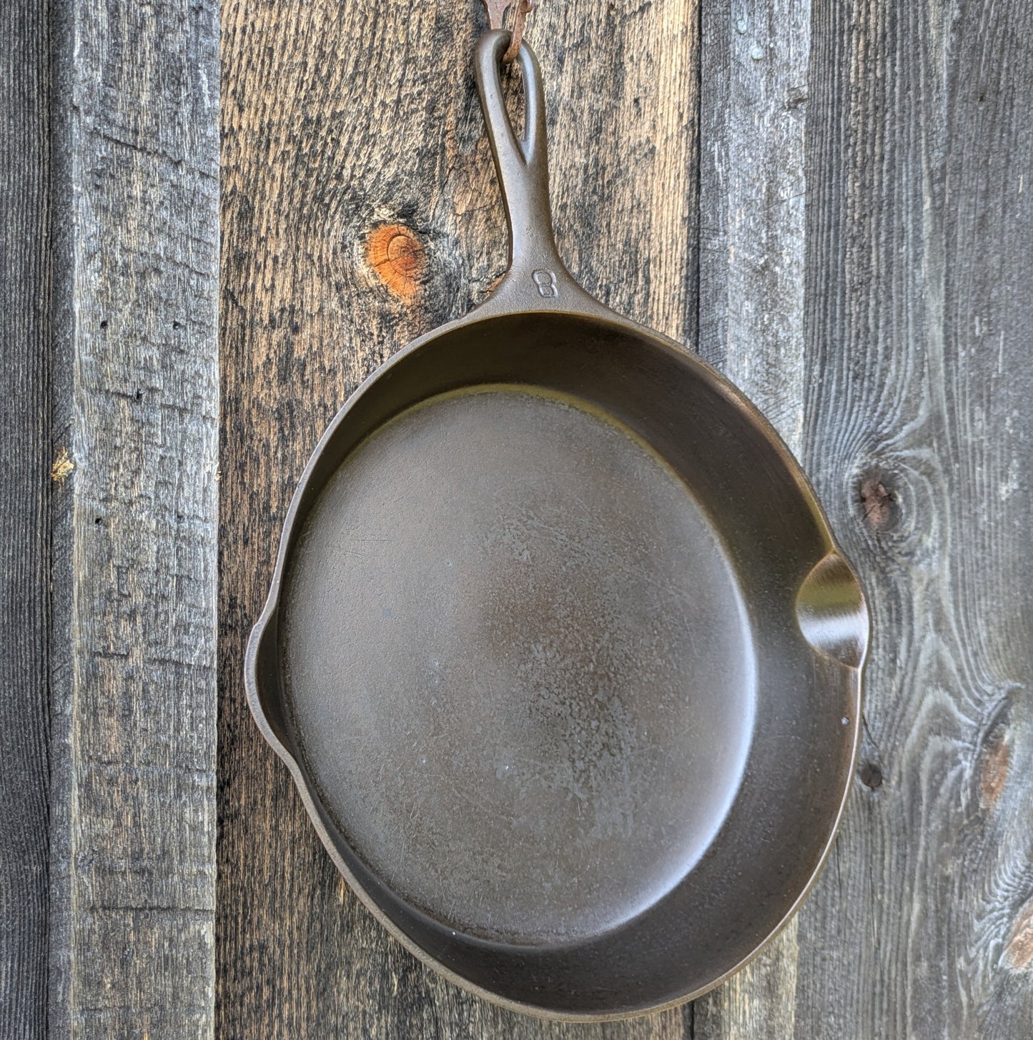 Vintage Griswold #8 Slant EPU Cast Iron Skillet 704 M