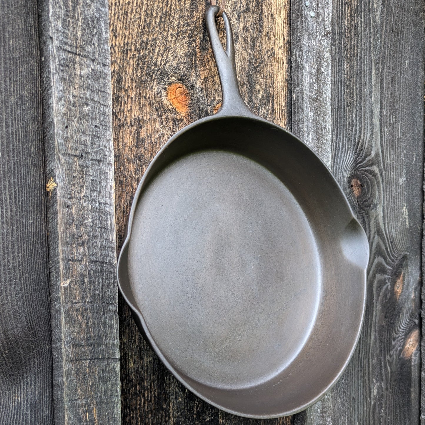 Antique Wagner Ware Arc/Straight Logo #9 Cast Iron Skillet