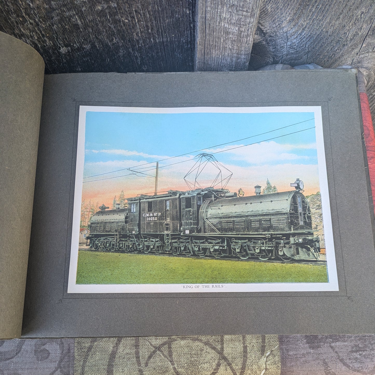 Antique 1914 Lake Michigan to Puget Sound Along the Chicago, Milwaukee & St. Paul Railway Scenic Guide Book Souvenir with Full Color Illustrations