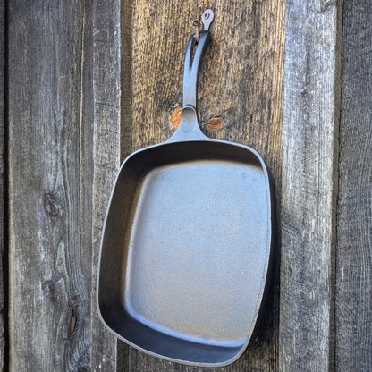 Vintage Wagner Ware Cast Iron Square Skillet 1216