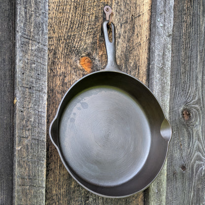 Vintage Griswold #7 Cast Iron Skillet with Small Block Logo and Late Handle 701 H